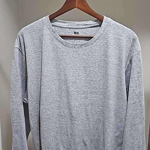 Uniqlo Long Sleeve Gray Top Size XL 100% Cotton - Picture 3 of 3